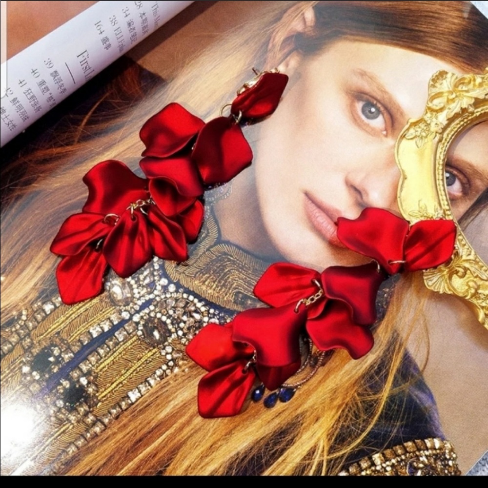 Rose Petal long Tassle Dangle Earrings 2/20$ - Picture 3 of 6
